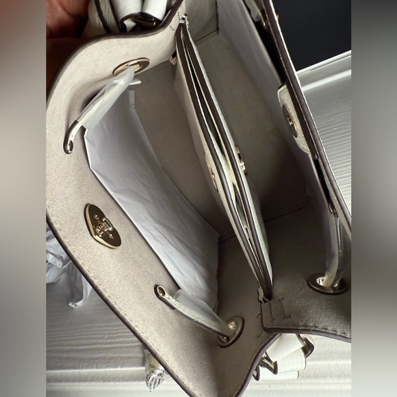 Kate Spade Small Bucket Bag White Dove Pebbled Leather Turn Lock NWT - Picture 6 of 7